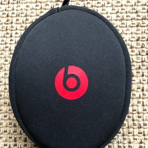 Apple Beats Headphone Case